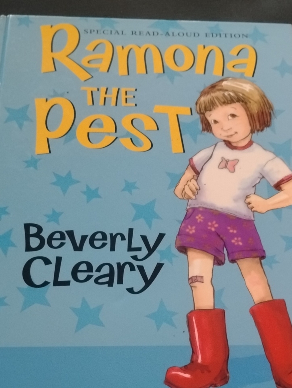 Ramona the Pest by Beverly Cleary - Blue Cover